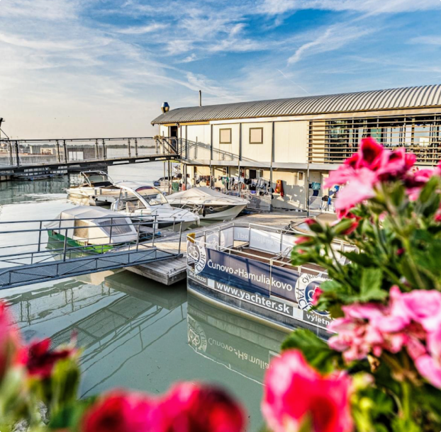 Reštaurácia Modrá Čajka